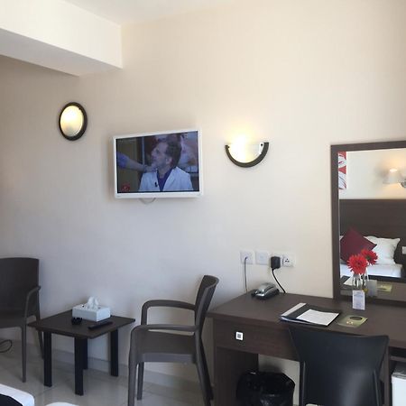 Saint Julian's Dean Hamlet Hotel מראה חיצוני תמונה