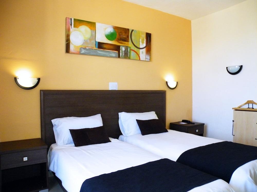 Saint Julian's Dean Hamlet Hotel מראה חיצוני תמונה