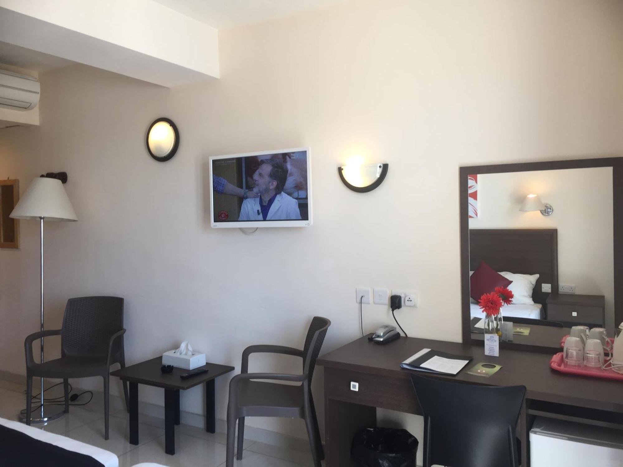 Saint Julian's Dean Hamlet Hotel מראה חיצוני תמונה