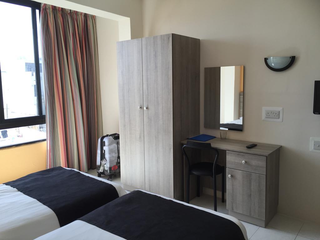 Saint Julian's Dean Hamlet Hotel מראה חיצוני תמונה
