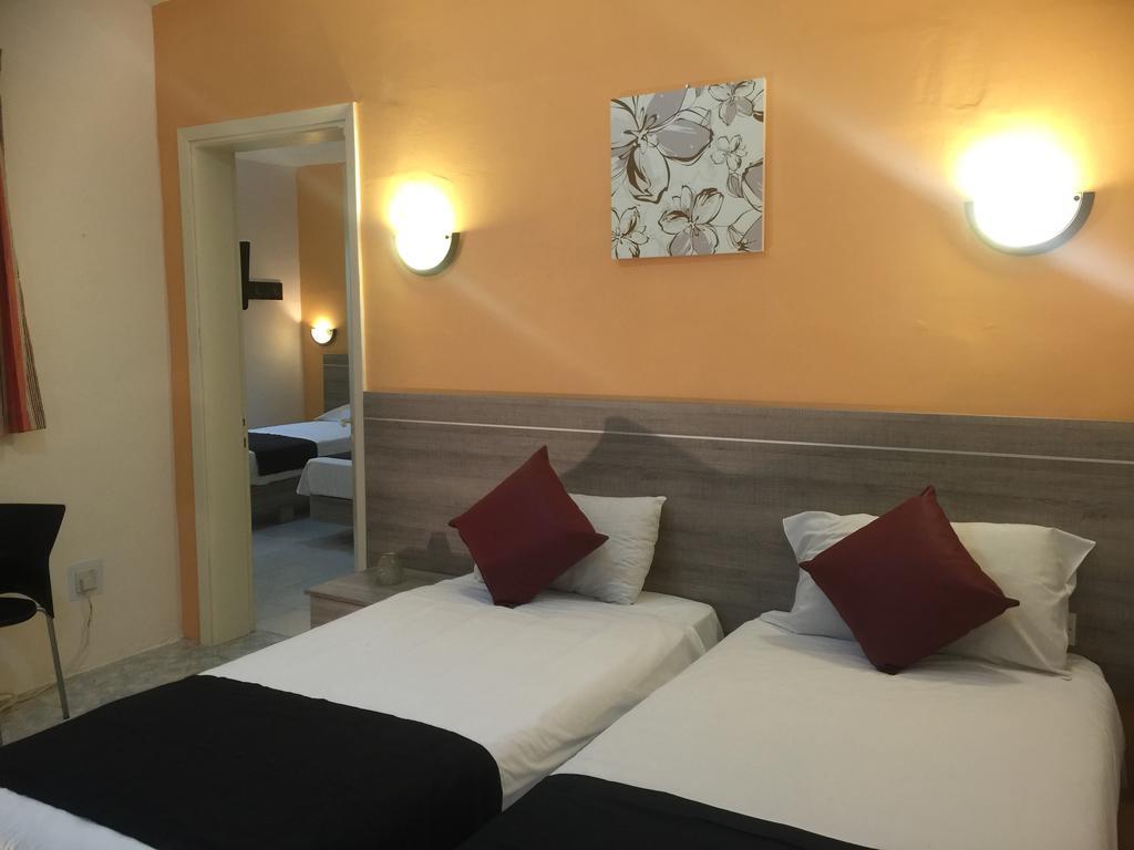 Saint Julian's Dean Hamlet Hotel מראה חיצוני תמונה