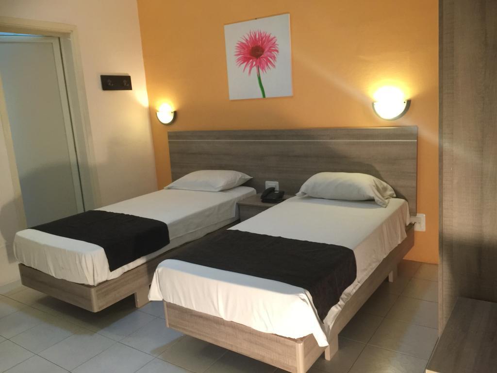Saint Julian's Dean Hamlet Hotel מראה חיצוני תמונה