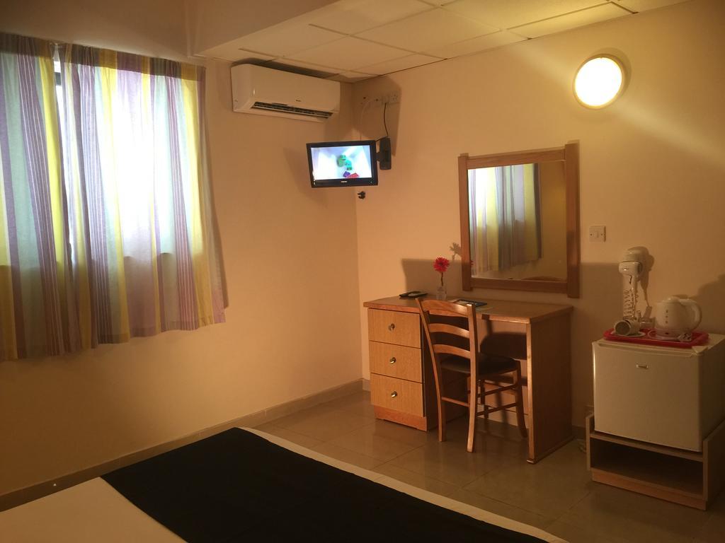 Saint Julian's Dean Hamlet Hotel מראה חיצוני תמונה